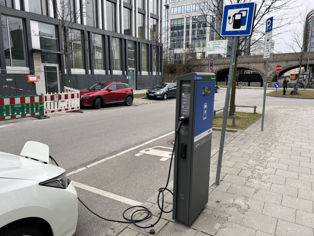 pruefung e ladestationen münchen